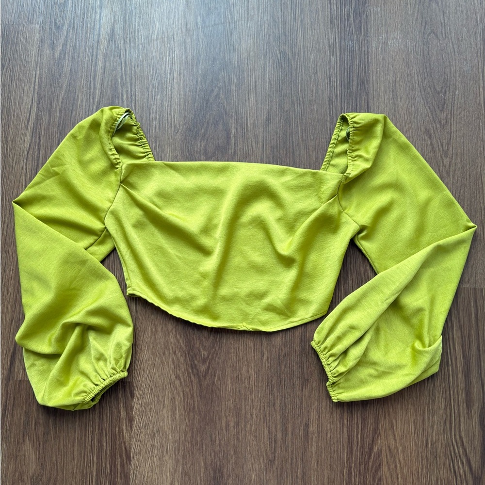 NWT Women’s Blue Blush Green Cropped Long Sleeve Size Large Blouse